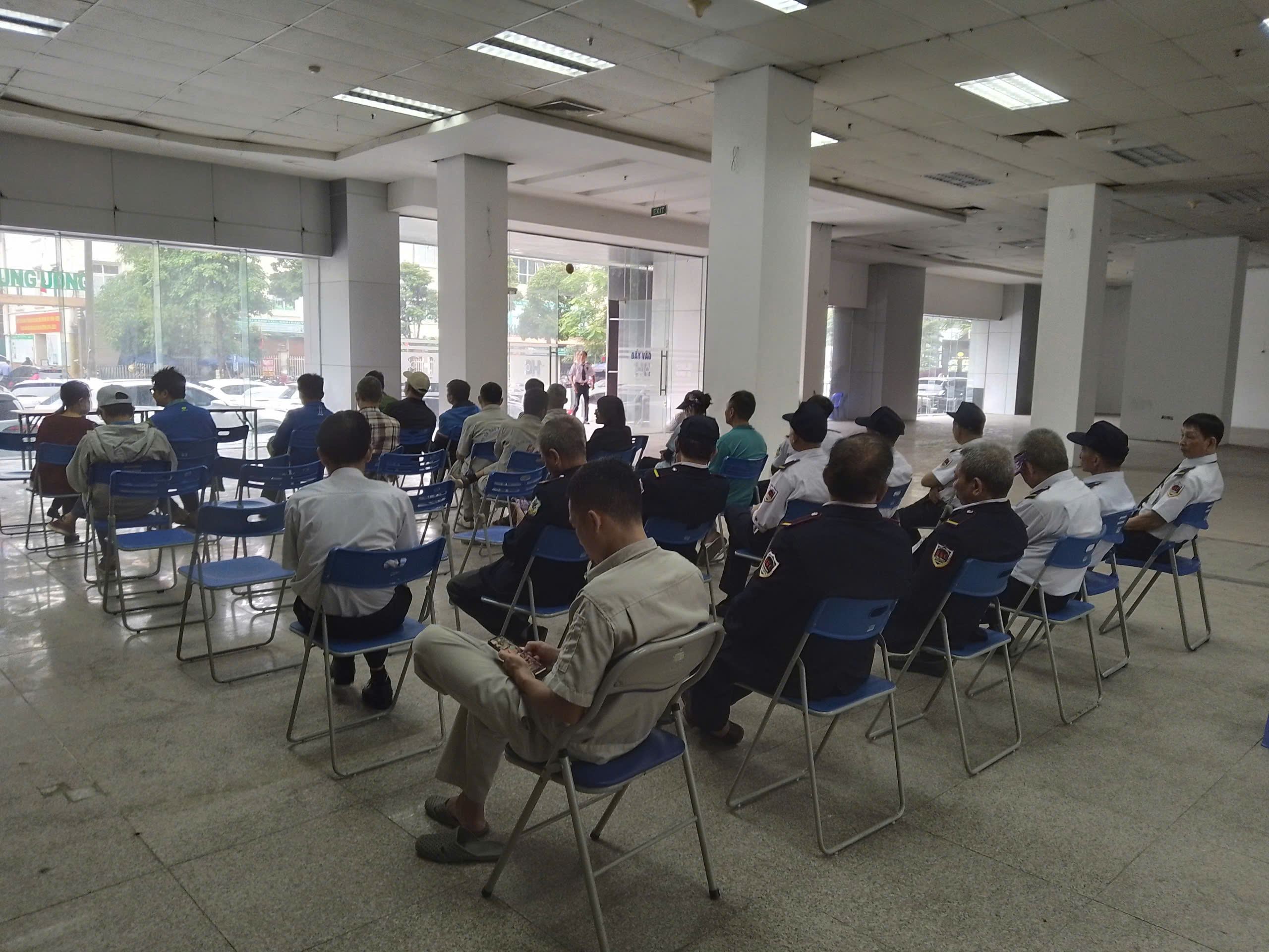 CÔNG TY TỔ CHỨC DIỄN TẬP PHÒNG CHÁY CHỮA CHÁY & CỨU NẠN CỨU HỘ TẠI TRUNG TÂM THƯƠNG MẠI HÀ THÀN